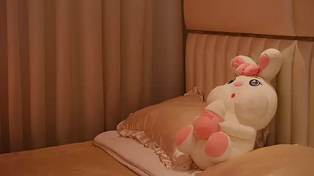 LiaGotti online show from 10.27.25