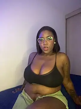 Snapshot of Alexia_24 chatting on 05.25.26 Alexia 24 online show from 05.25.26