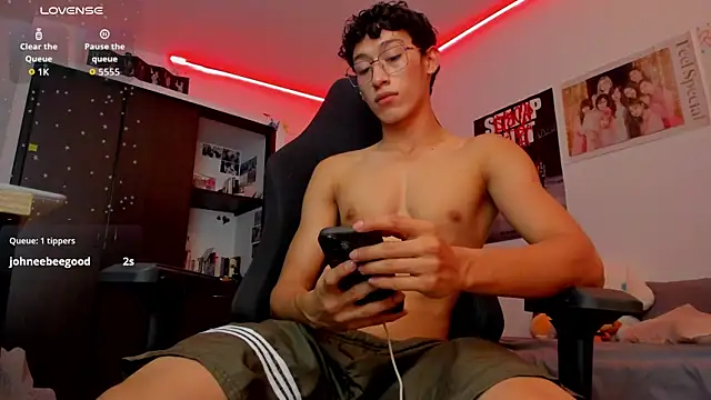 velvet skyn online show from 04.09.26