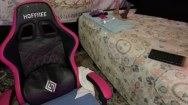 BossMomma0387 online show from 10.31.25