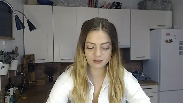 BuffyxLUST online show from 11.12.25