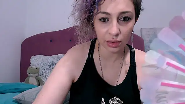 Snapshot of AAARUNY chatting on 01.13.26 AAARUNY online show from 01.13.26