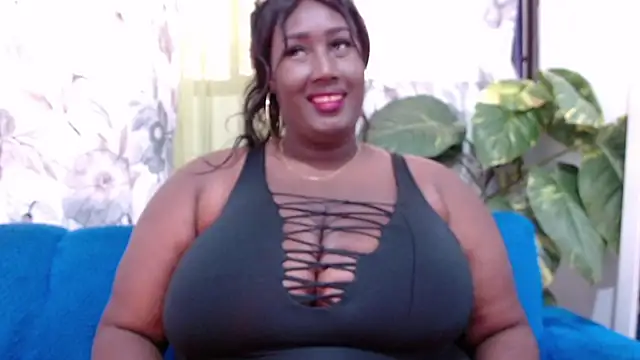 Snapshot of desirewilliam chatting on 06.19.26 desirewilliam online show from 06.19.26