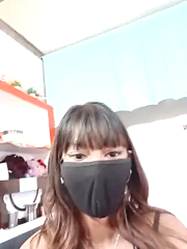 HOT SHRII online show from 12.16.25