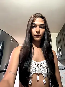 Snapshot of love_megann chatting on 10.19.25 love megann online show from 10.19.25