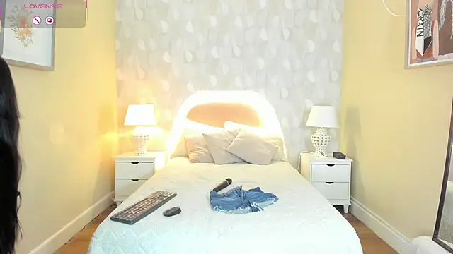 isabella milf  online show from 12.02.25