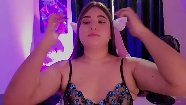 Snapshot of Gaby__Howards chatting on 10.25.25 Gaby Howards online show from 10.25.25