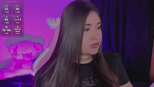 Snapshot of Gaby__Howards chatting on 11.18.25 Gaby Howards online show from 11.18.25