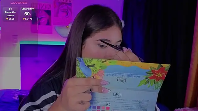 Snapshot of Gaby__Howards chatting on 12.01.25 Gaby Howards online show from 12.01.25