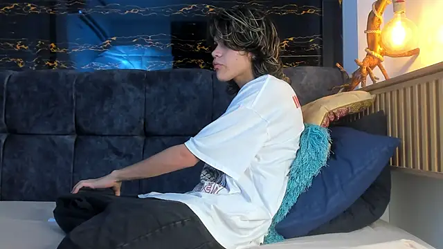 Diamond twink online show from 10.10.25