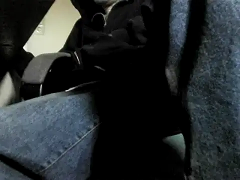 Snapshot of skateboy78 chatting on 02.24.25 skateboy78 online show from 02.24.25