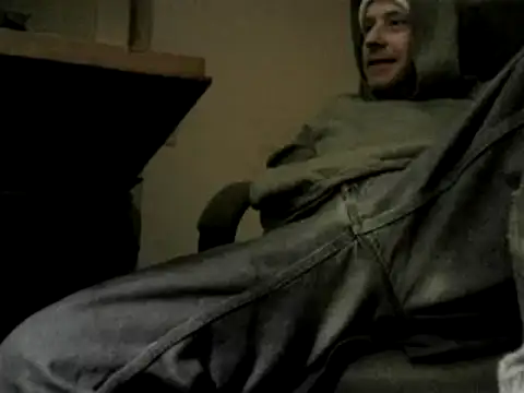 Snapshot of skateboy78 chatting on 03.15.25 skateboy78 online show from 03.15.25