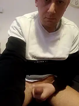 Snapshot of Alessio1987 chatting on 02.15.26 Alessio1987 online show from 02.15.26