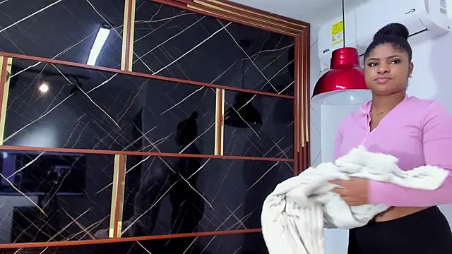 HannyThompson online show from 04.15.26