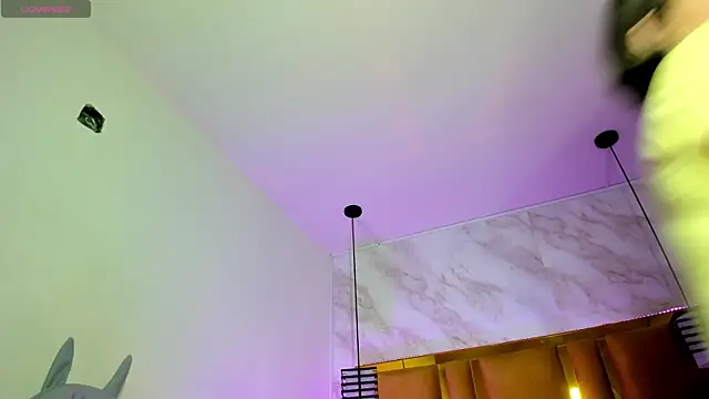 Luciifeer  online show from 09.17.25