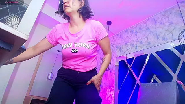 Luciifeer  online show from 11.22.25