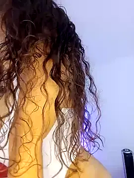 Snapshot of Mia_Seduction_ chatting on 09.22.25 Mia Seduction online show from 09.22.25