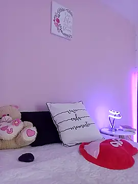 Snapshot of Mia_Seduction_ chatting on 09.23.25 Mia Seduction online show from 09.23.25