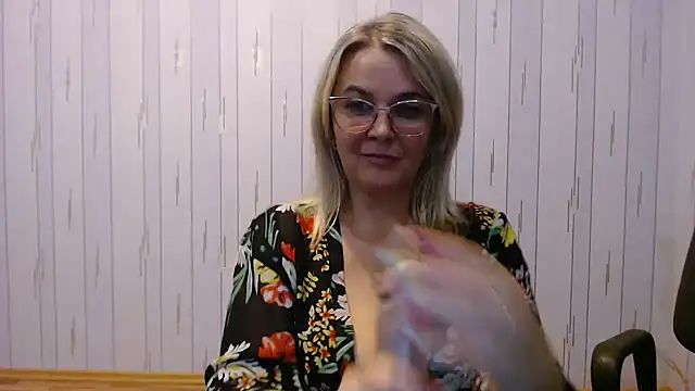 EleanoraDream online show from 10.12.25
