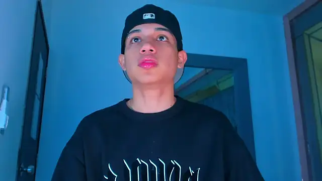 Sebax Young online show from 11.30.25