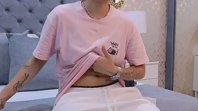 ZoeKrug online show from 09.17.25