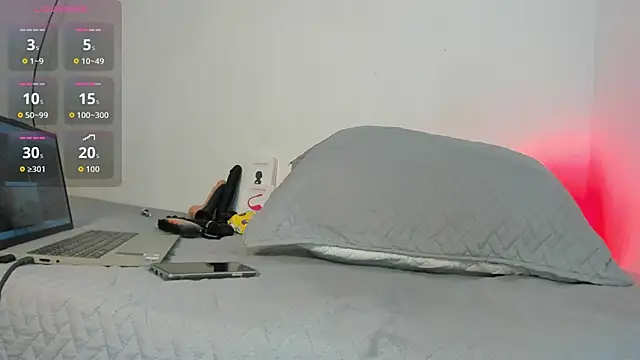 hot boy 04 online show from 12.02.25