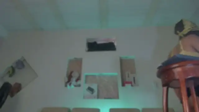 Snapshot of Chloe_cooperr chatting on 12.20.25 Chloe cooperr online show from 12.20.25