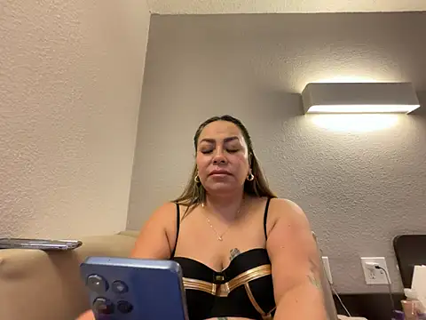 SamyHot2025 online show from 04.10.26