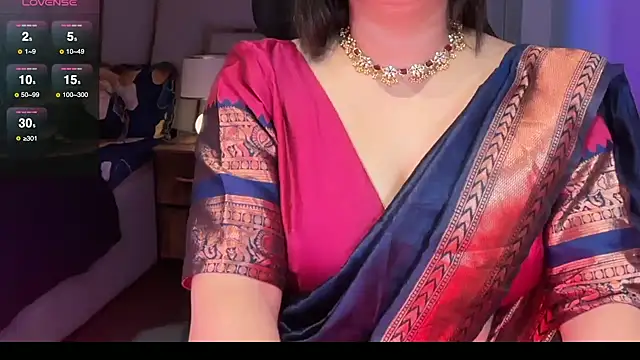 SunhariGirl online show from 09.24.25