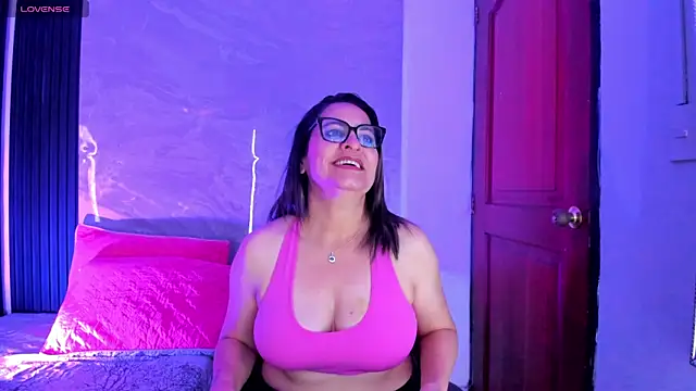 Agatha Pleasure online show from 04.04.26