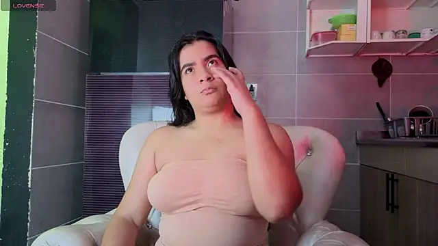 KARINAJTORRES online show from 11.29.25