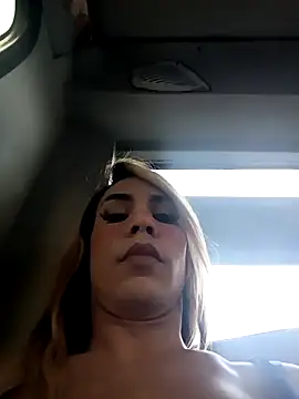 Daliana Gounbolt online show from 10.31.25