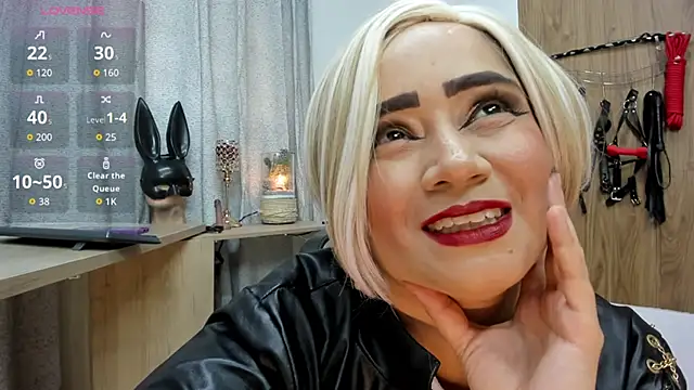 KristhalRasmussel online show from 10.06.25