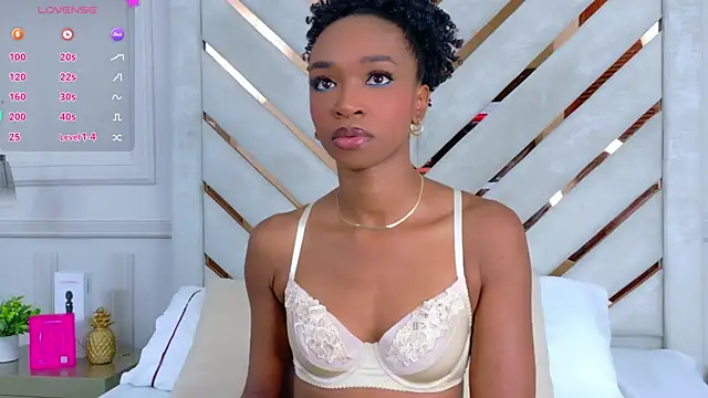 Snapshot of Agatha-Adams chatting on 10.07.25 Agatha-Adams online show from 10.07.25