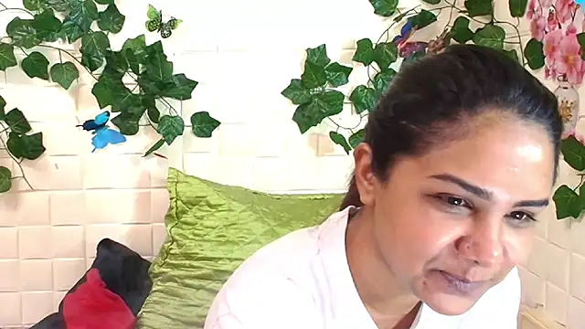 IndiaSexyStripper4u online show from 10.17.25