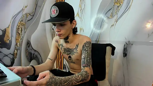 StraightBoy Nick online show from 11.08.25