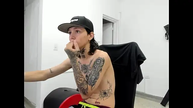 StraightBoy Nick online show from 04.19.26