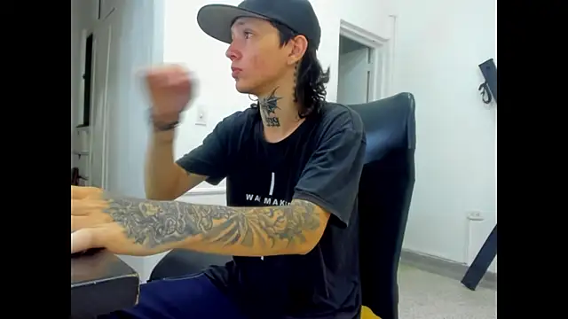 StraightBoy Nick online show from 04.22.26