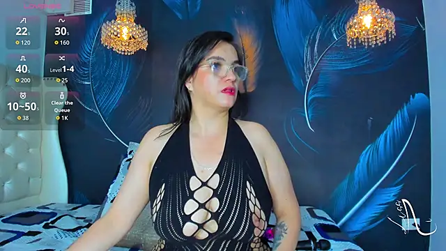 Snapshot of Liss_Bela chatting on 10.14.25 Liss Bela online show from 10.14.25
