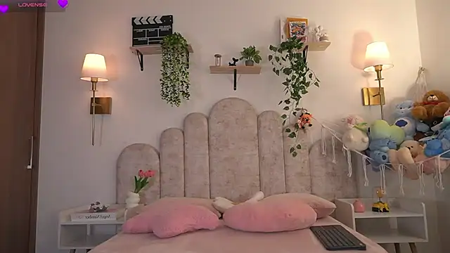 violeth     online show from 03.30.26