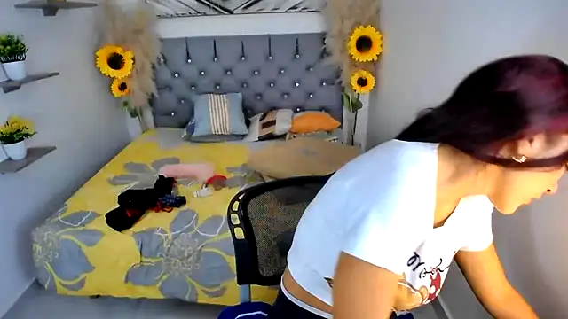 wild couple sex 69 online show from 05.19.26