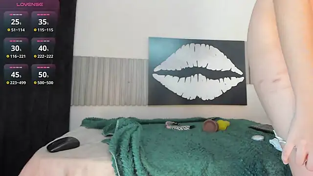 Blue Sixx online show from 10.30.25