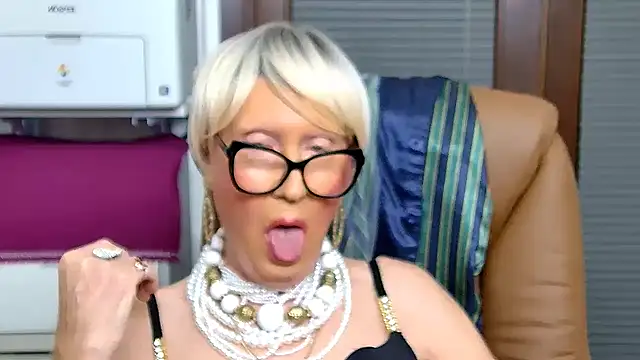 ROBY SWEETHOT online show from 10.27.25