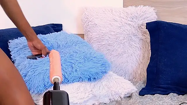 BeckySalas online show from 04.12.26