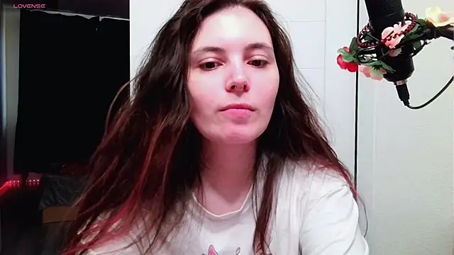 Snapshot of peachyness chatting on 06.03.26 peachyness online show from 06.03.26