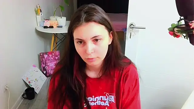 Snapshot of peachyness chatting on 07.24.26 peachyness online show from 07.24.26