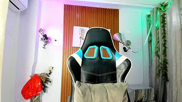 Darwin mayo online show from 10.07.25