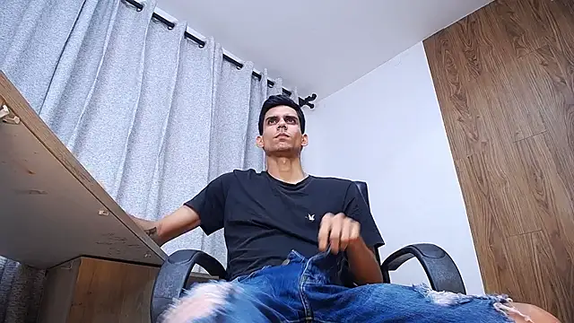 Sebalexis7 online show from 11.21.25