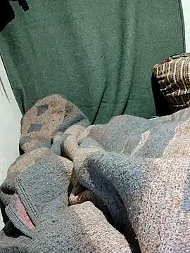 Snapshot of maher990 chatting on 12.16.25 maher990 online show from 12.16.25