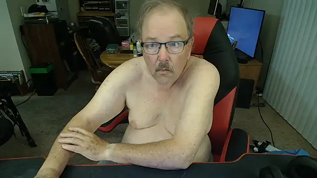 Snapshot of havethickcock chatting on 06.26.26 havethickcock online show from 06.26.26